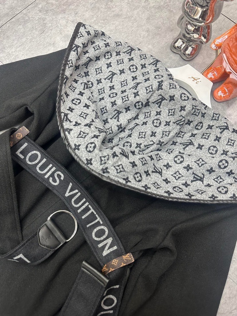 【LOUIS VUITTON旗艦店】ルイヴィトン ミドル丈のコート ご好評に付き再入荷！