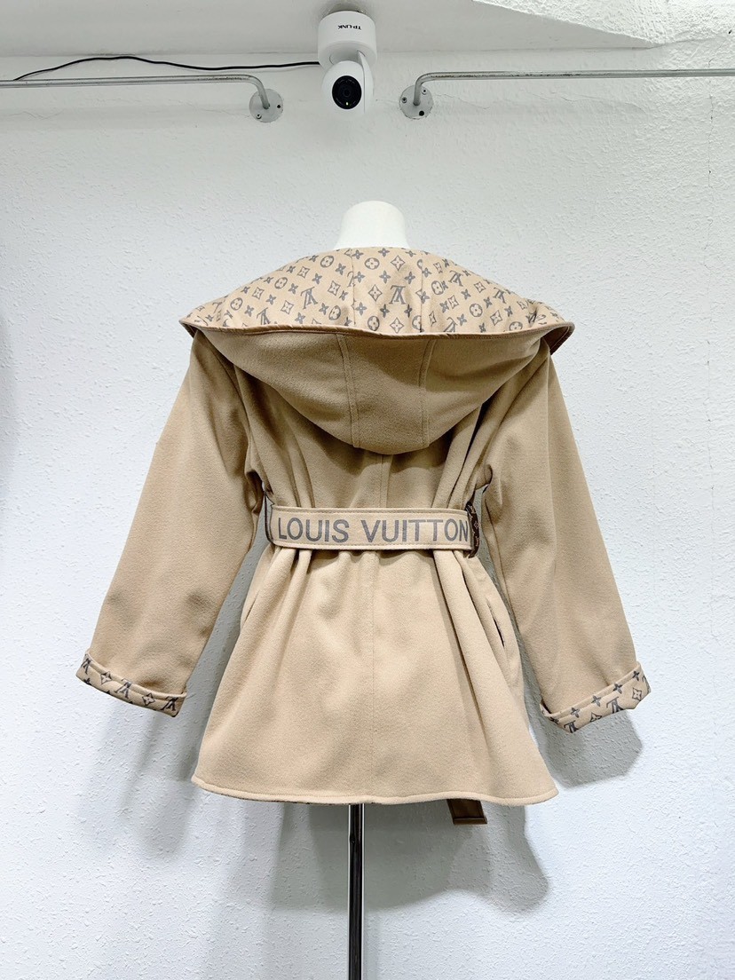 【LOUIS VUITTON旗艦店】ルイヴィトン ミドル丈のコート ご好評に付き再入荷！