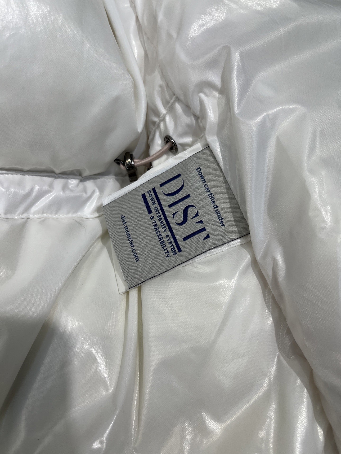 【MONCLER 公式旗艦店】モンクレール ダウンジャケット ご好評に付き再入荷！