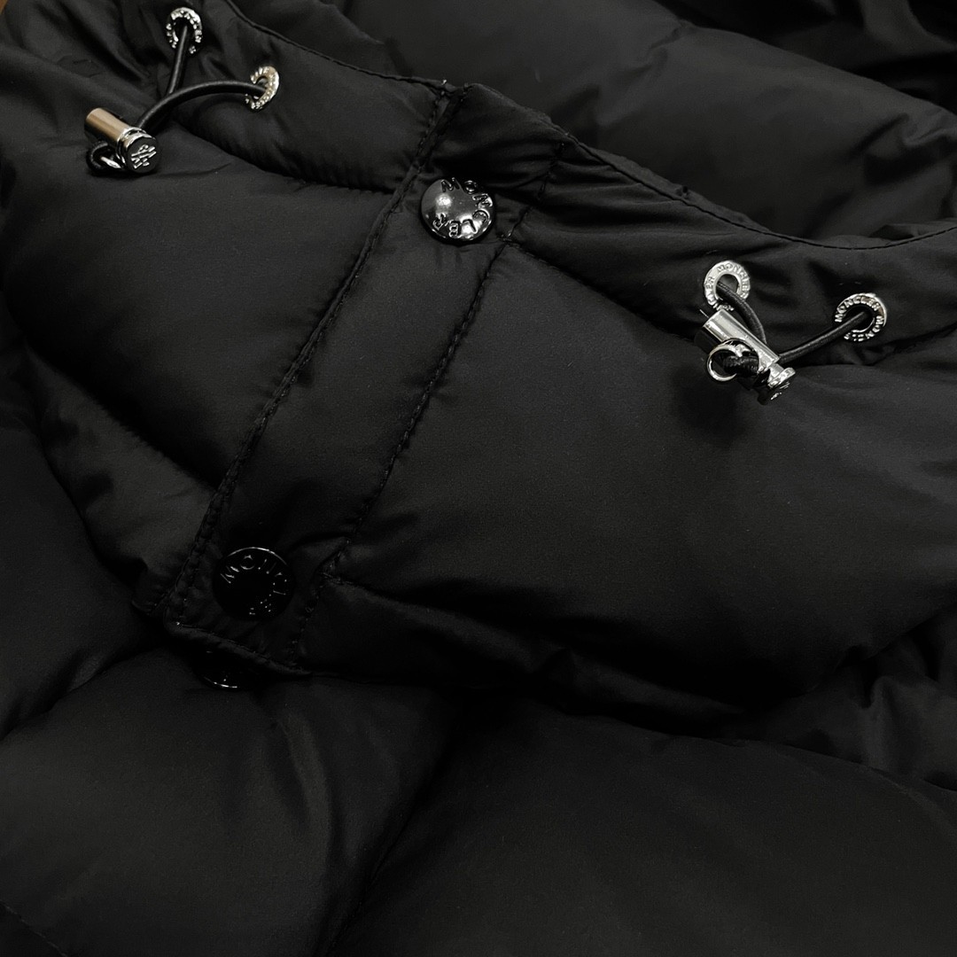 【MONCLER 公式旗艦店】モンクレール ダウンジャケット ご好評に付き再入荷！