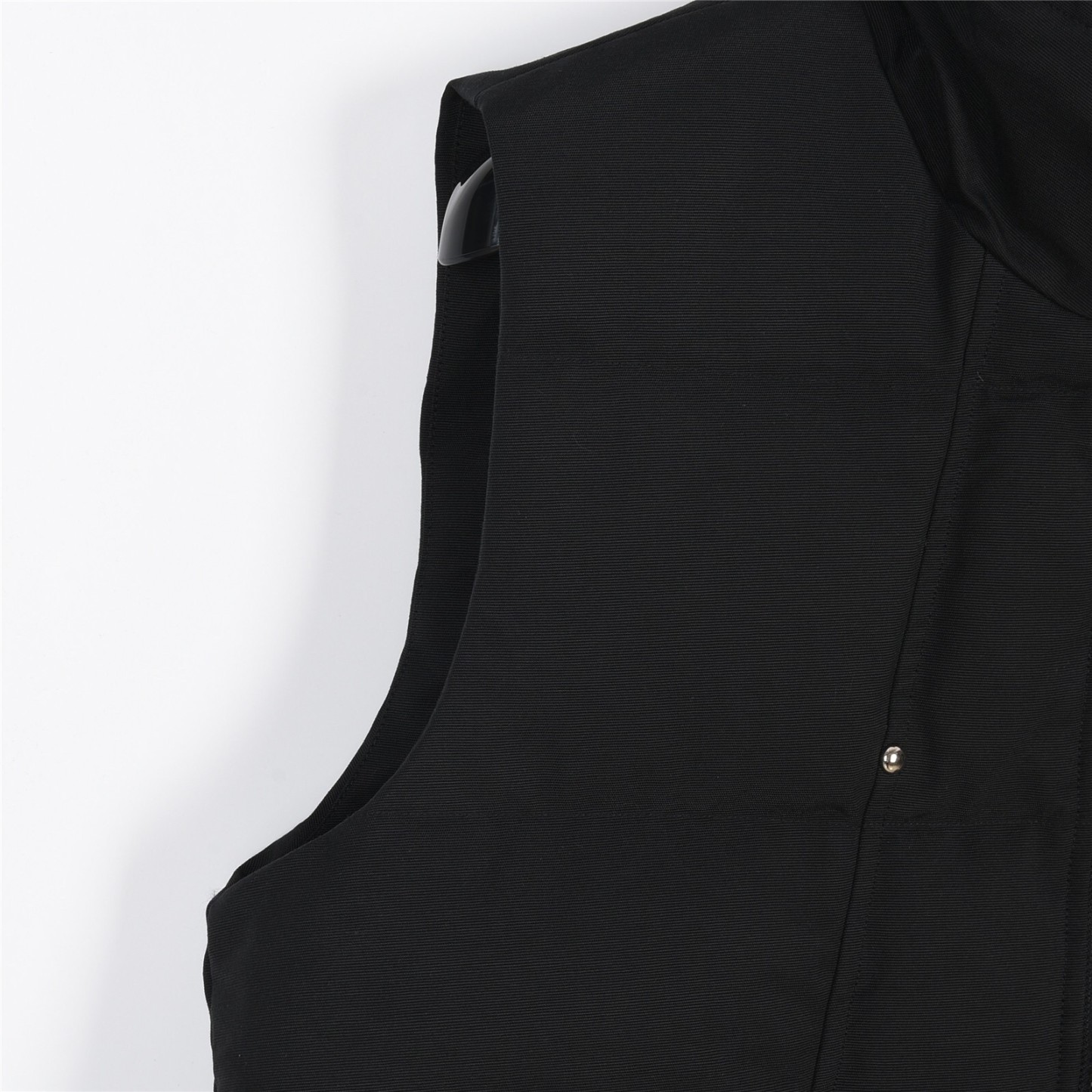 【MOOSE KNUCKLES 公式旗艦店】ダウンベスト ご好評に付き再入荷！