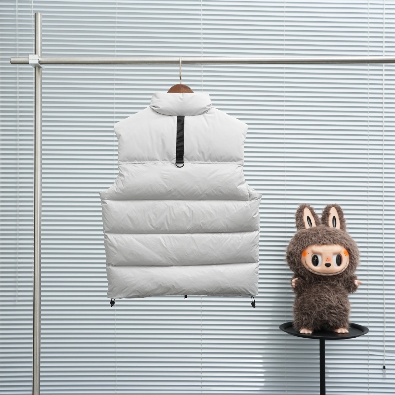 【MOOSE KNUCKLES 公式旗艦店】ダウンベスト ご好評に付き再入荷！