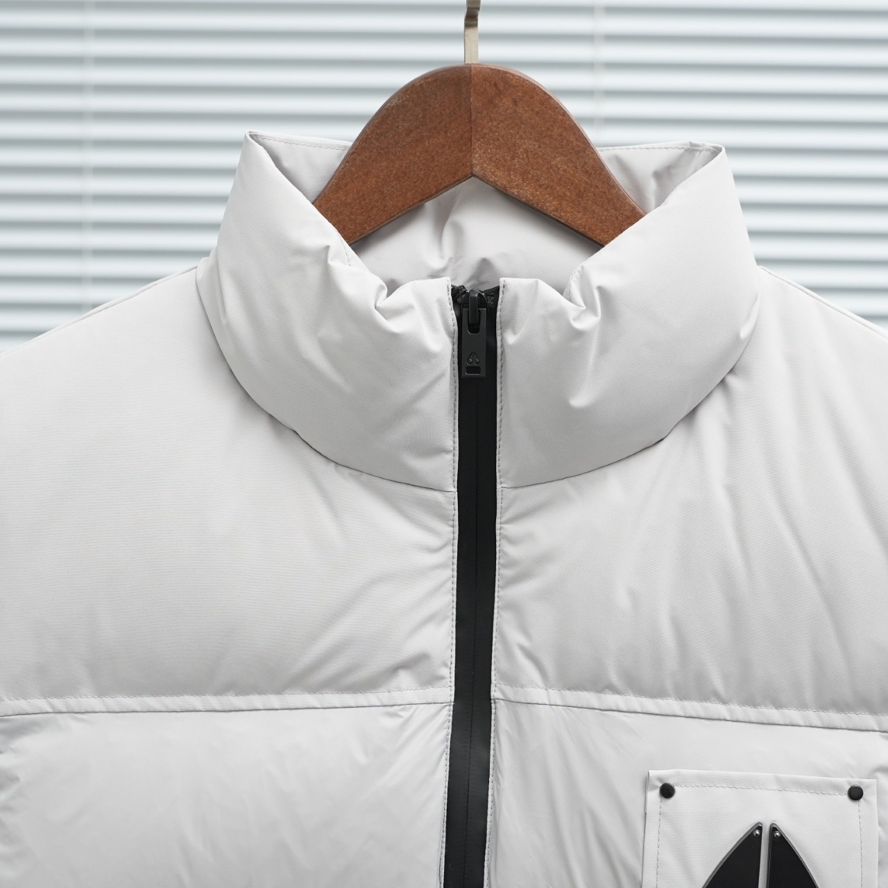 【MOOSE KNUCKLES 公式旗艦店】ダウンベスト ご好評に付き再入荷！