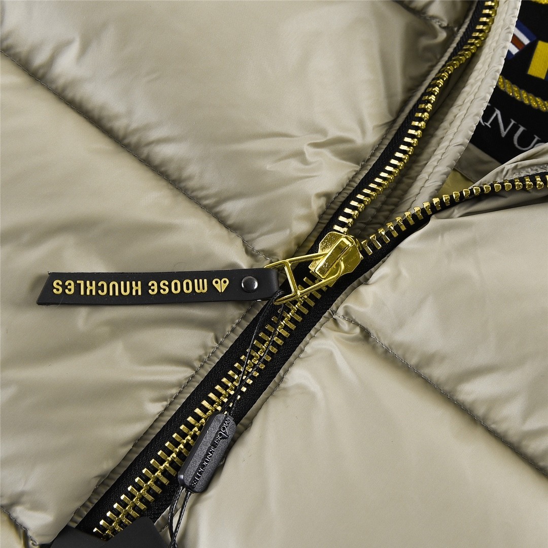 【MOOSE KNUCKLES 公式旗艦店】ダウンジャケット ご好評に付き再入荷！