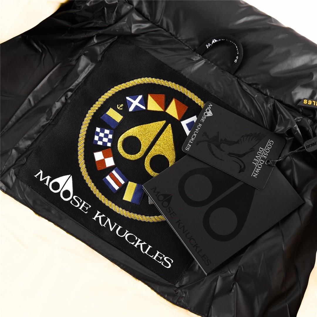 【MOOSE KNUCKLES 公式旗艦店】ダウンジャケット ご好評に付き再入荷！