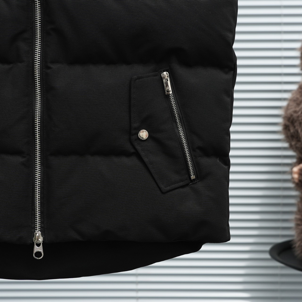 【MOOSE KNUCKLES 公式旗艦店】ダウンベスト ご好評に付き再入荷！