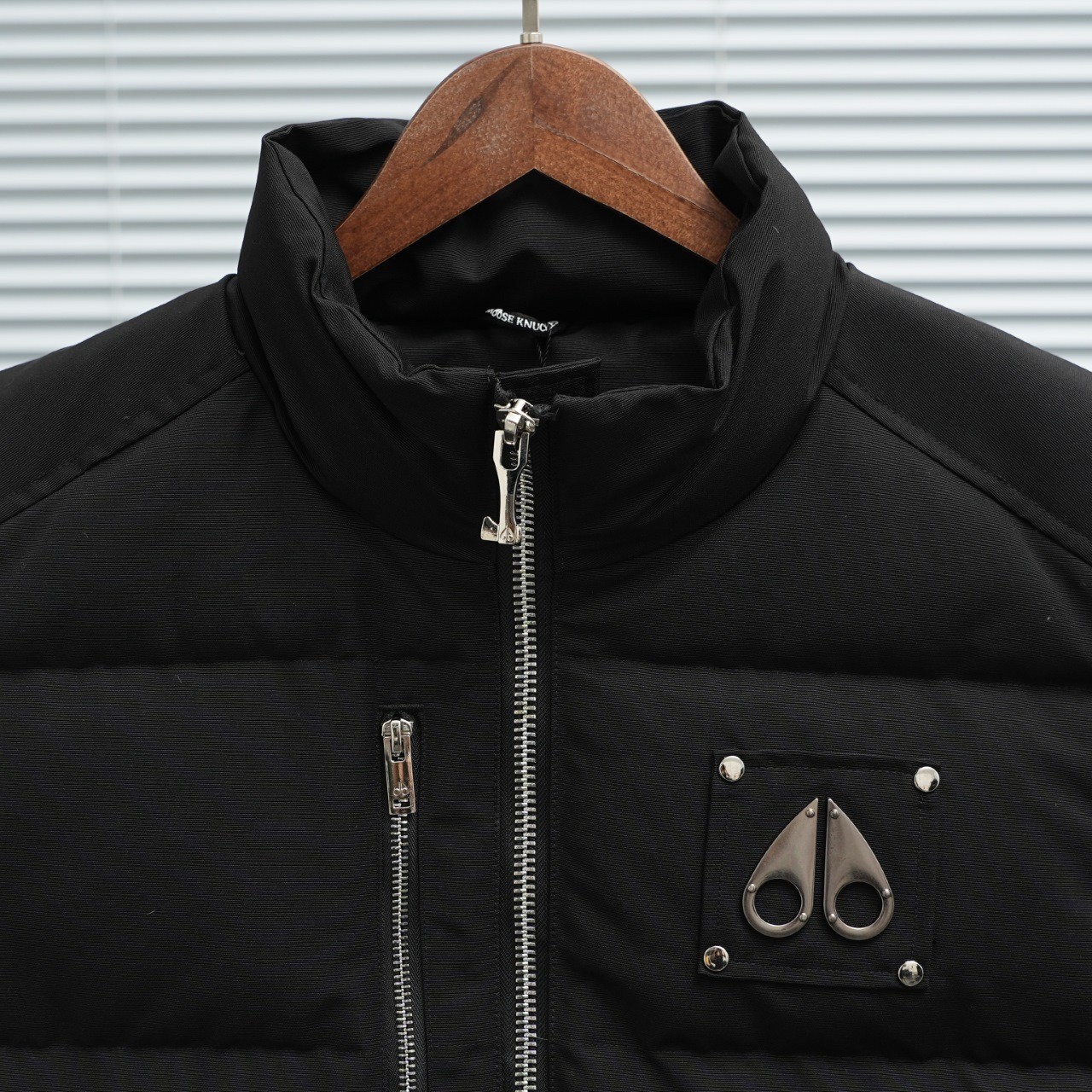 【MOOSE KNUCKLES 公式旗艦店】ダウンベスト ご好評に付き再入荷！