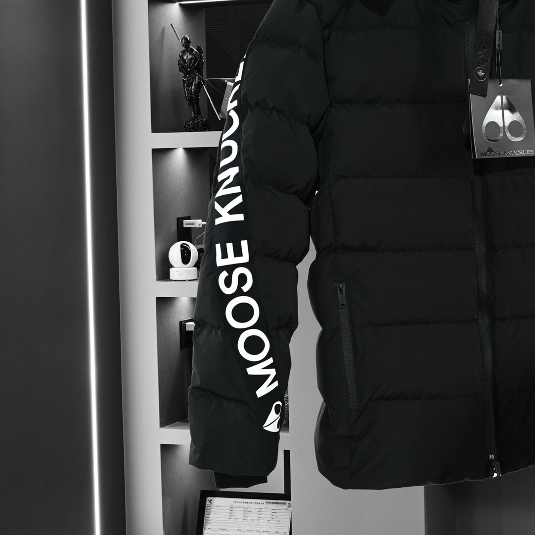 【MOOSE KNUCKLES 公式旗艦店】ダウンジャケット ご好評に付き再入荷！