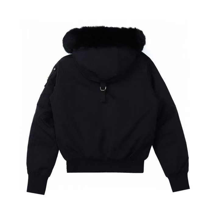 【MOOSE KNUCKLES 公式旗艦店】メンズ ダウンジャケット ご好評に付き再入荷！