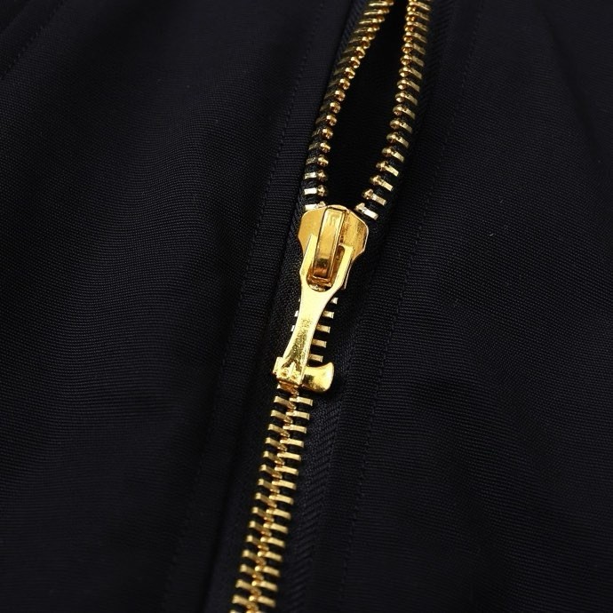 【MOOSE KNUCKLES 公式旗艦店】メンズ ダウンジャケット ご好評に付き再入荷！