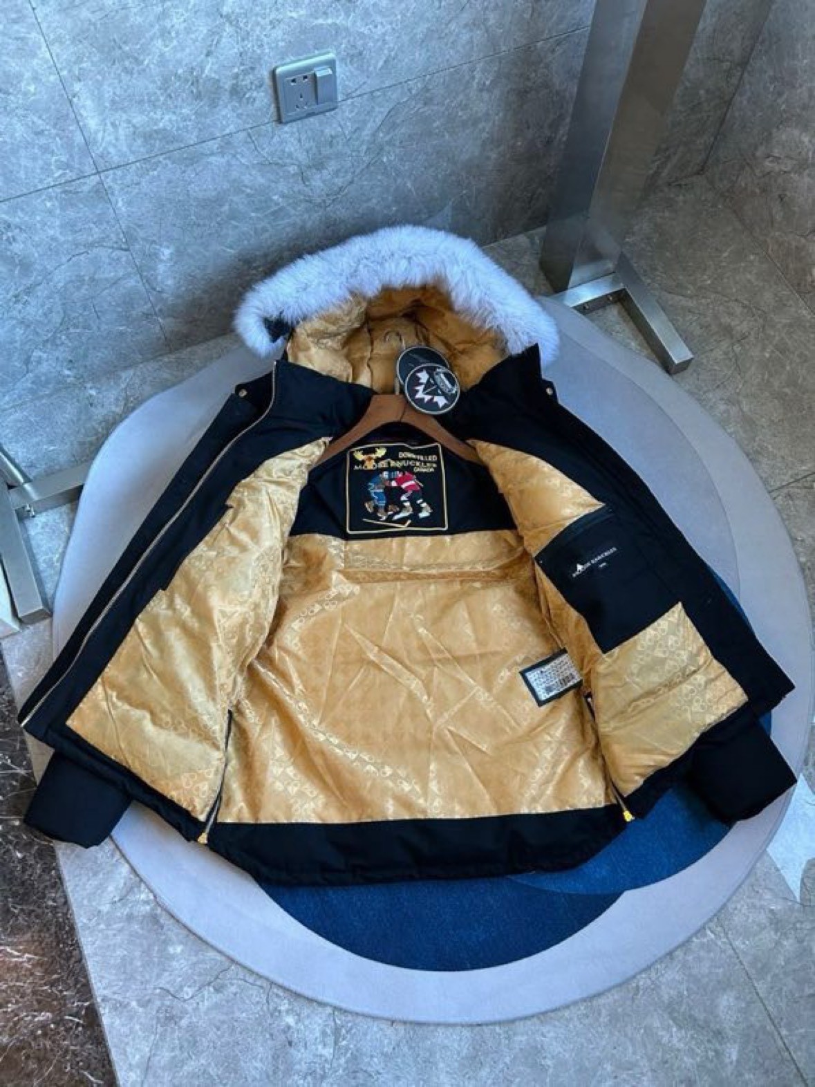 【MOOSE KNUCKLES 公式旗艦店】ダウンジャケット05 ご好評に付き再入荷！