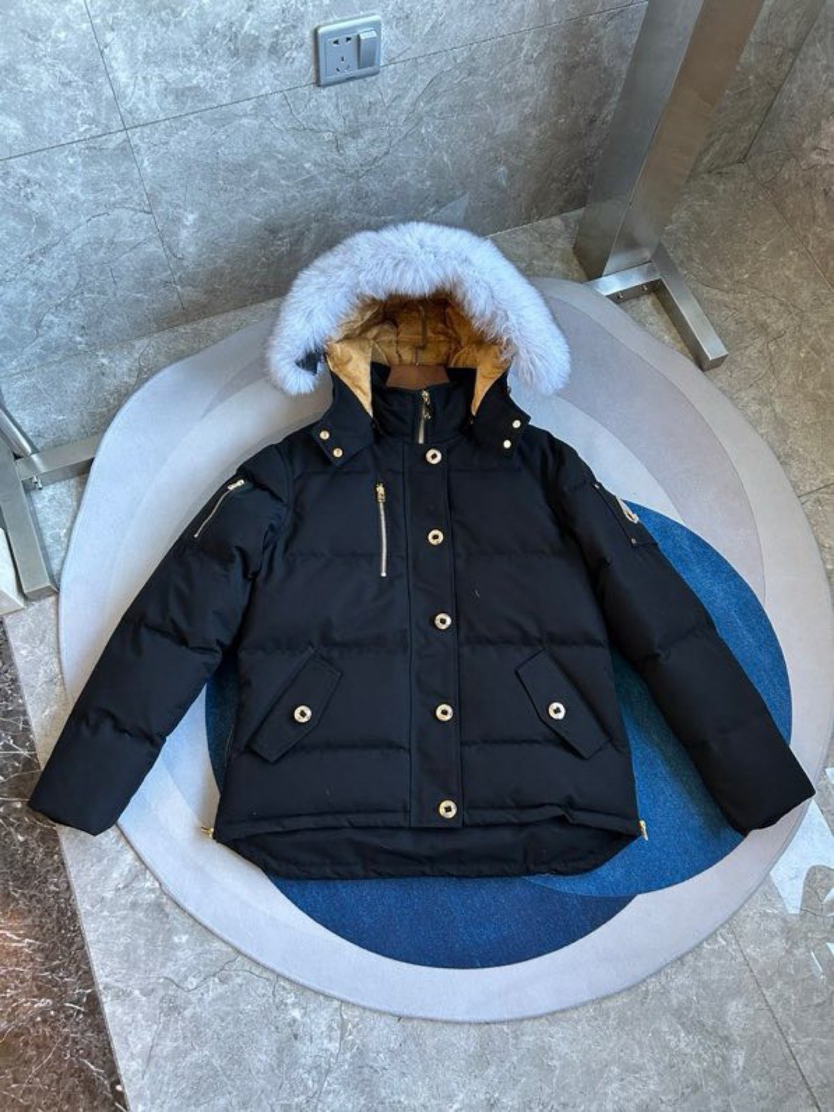 【MOOSE KNUCKLES 公式旗艦店】ダウンジャケット05 ご好評に付き再入荷！