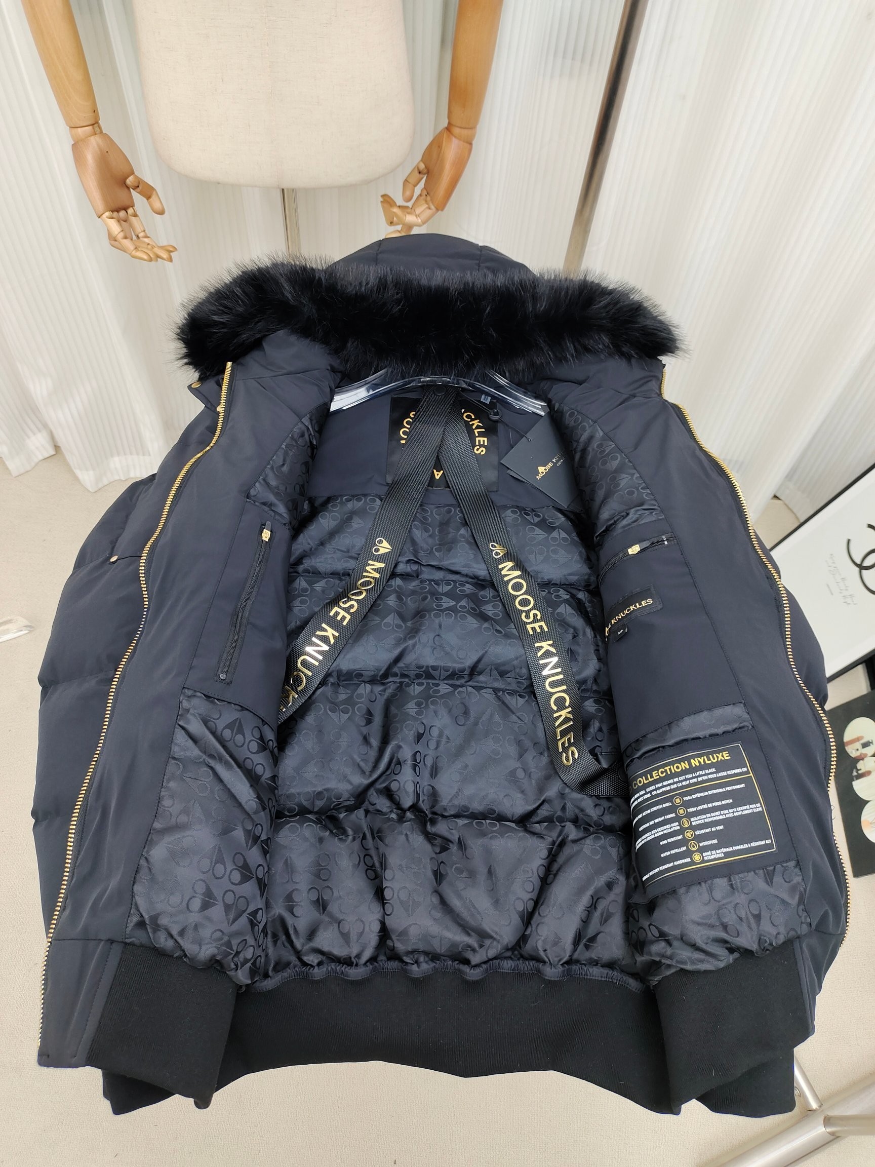 【MOOSE KNUCKLES 公式旗艦店】ダウンジャケット 男女兼用 ご好評に付き再入荷！