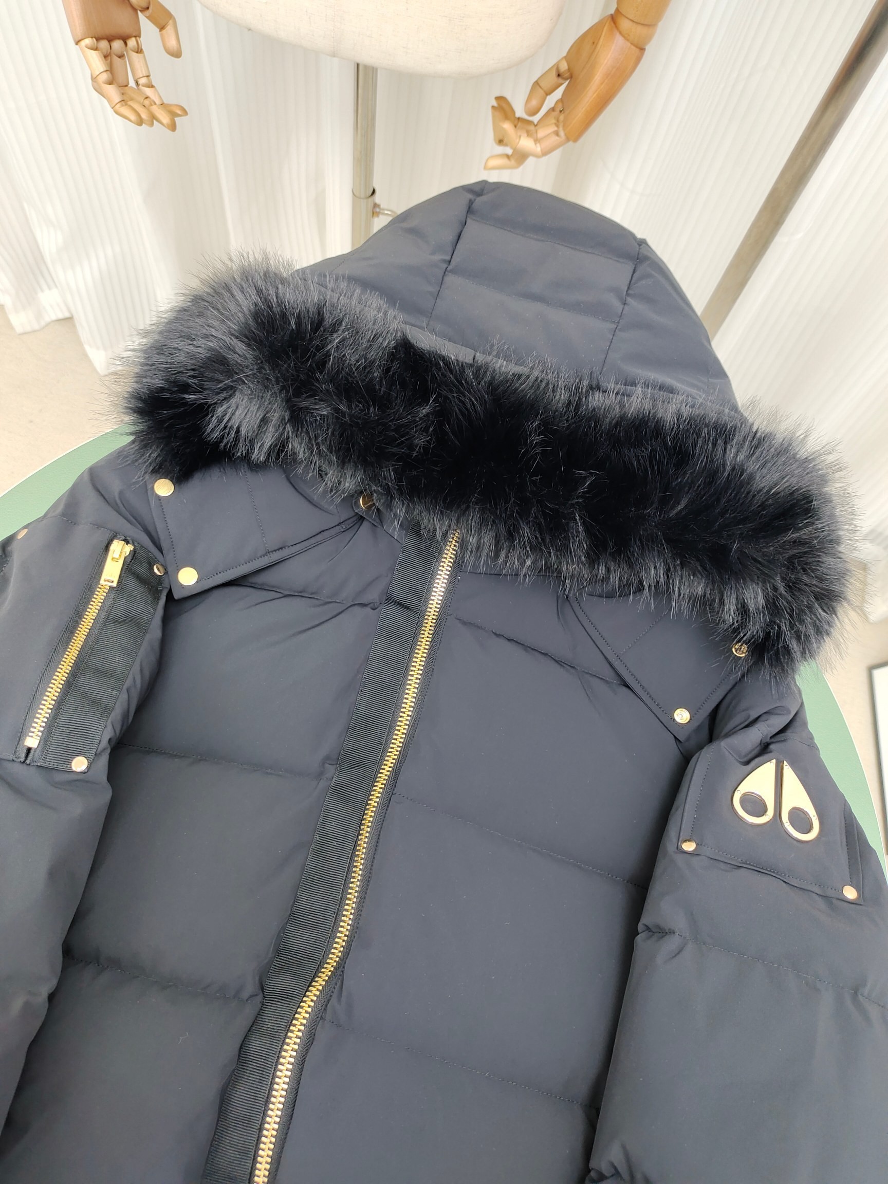 【MOOSE KNUCKLES 公式旗艦店】ダウンジャケット 男女兼用 ご好評に付き再入荷！