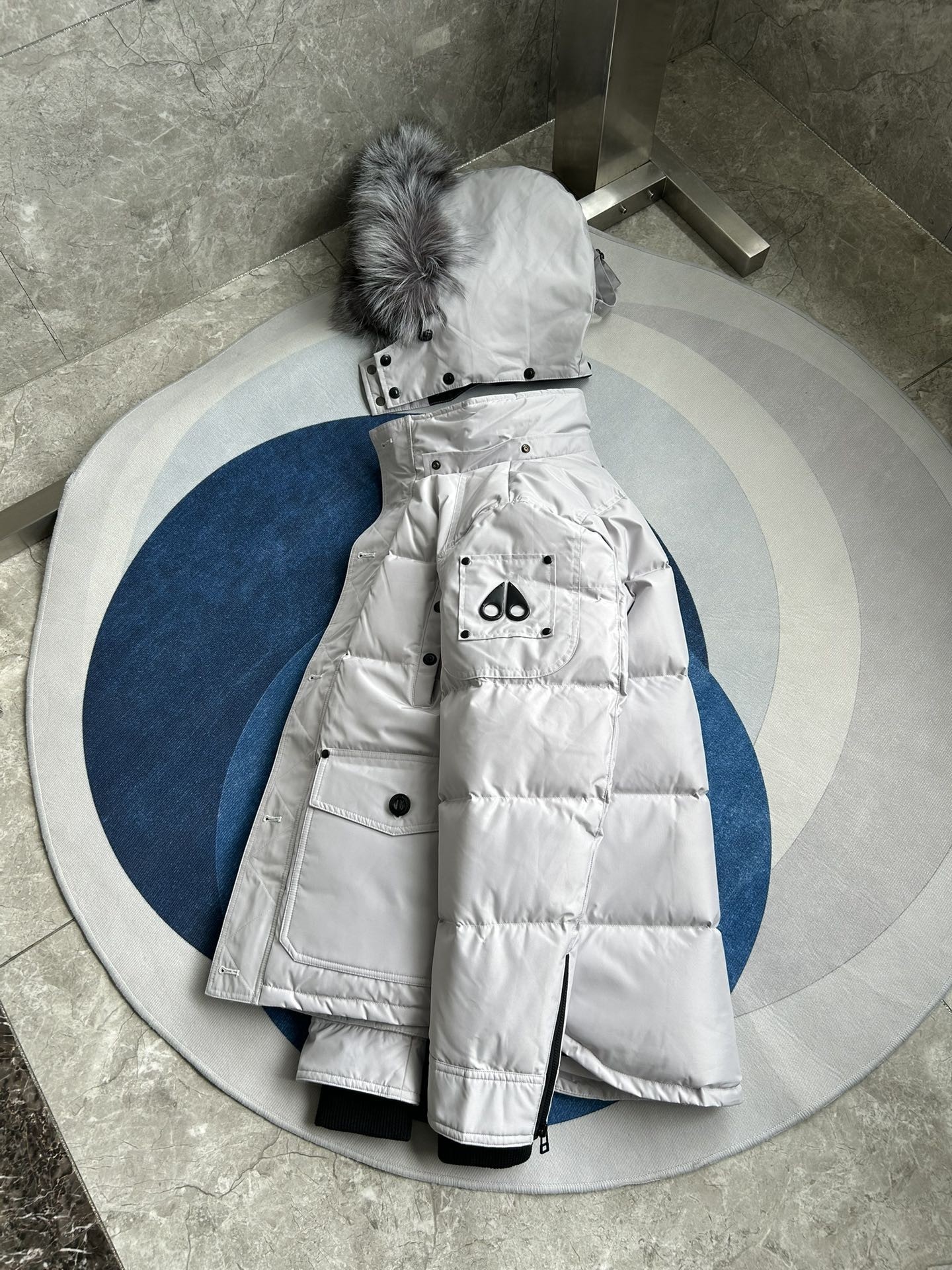 【MOOSE KNUCKLES 公式旗艦店】ダウンジャケット 男女兼用 ご好評に付き再入荷！