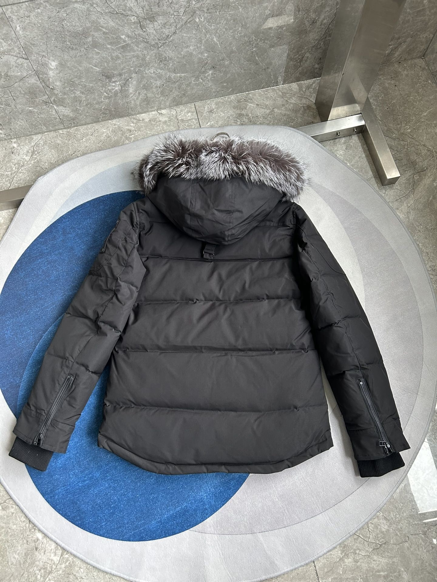 【MOOSE KNUCKLES 公式旗艦店】ダウンジャケット 男女兼用 ご好評に付き再入荷！