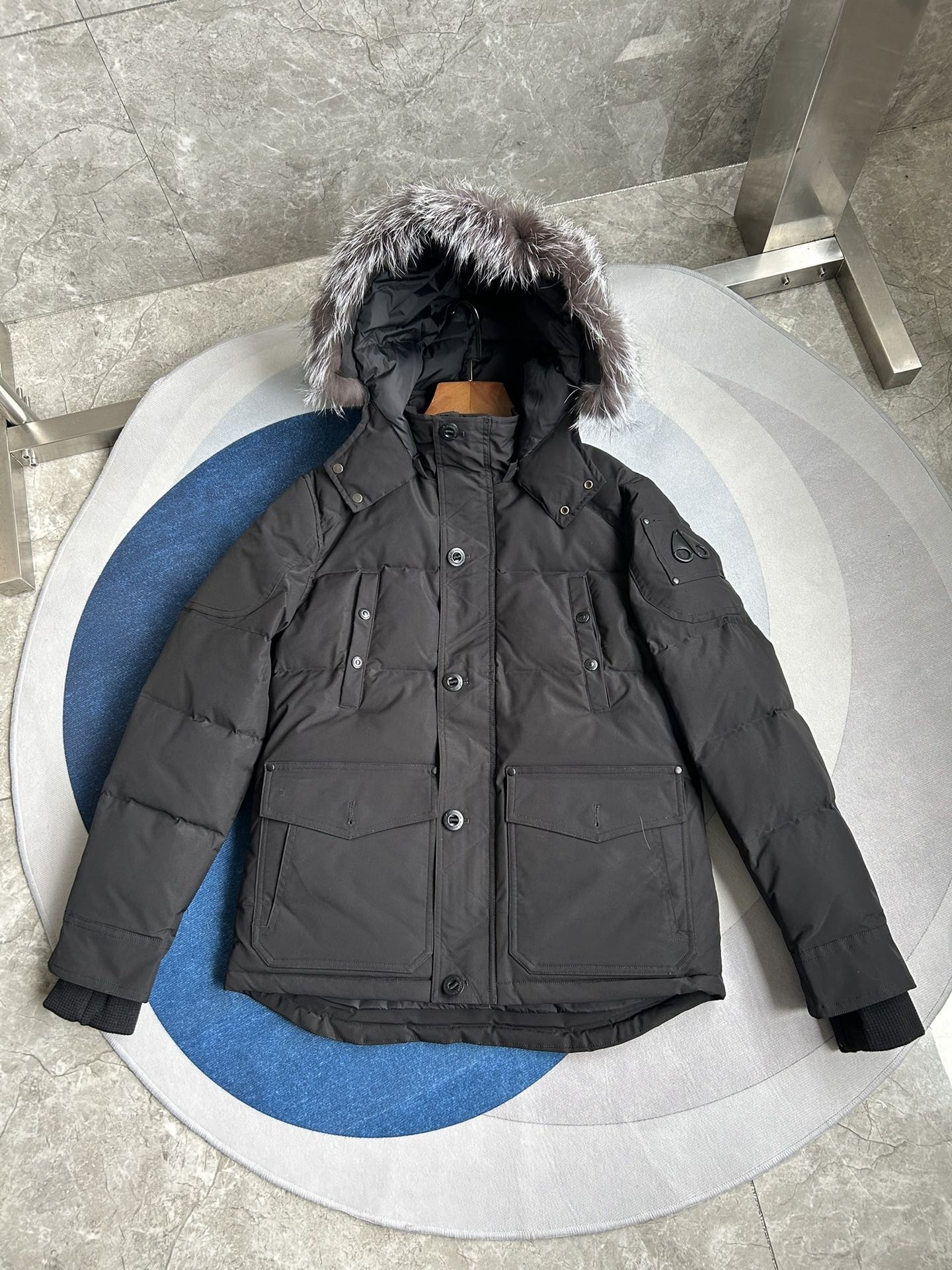 【MOOSE KNUCKLES 公式旗艦店】ダウンジャケット 男女兼用 ご好評に付き再入荷！