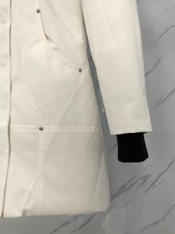 【MOOSE KNUCKLES 公式旗艦店】レディース ロングダウンジャケット ご好評に付き再入荷！