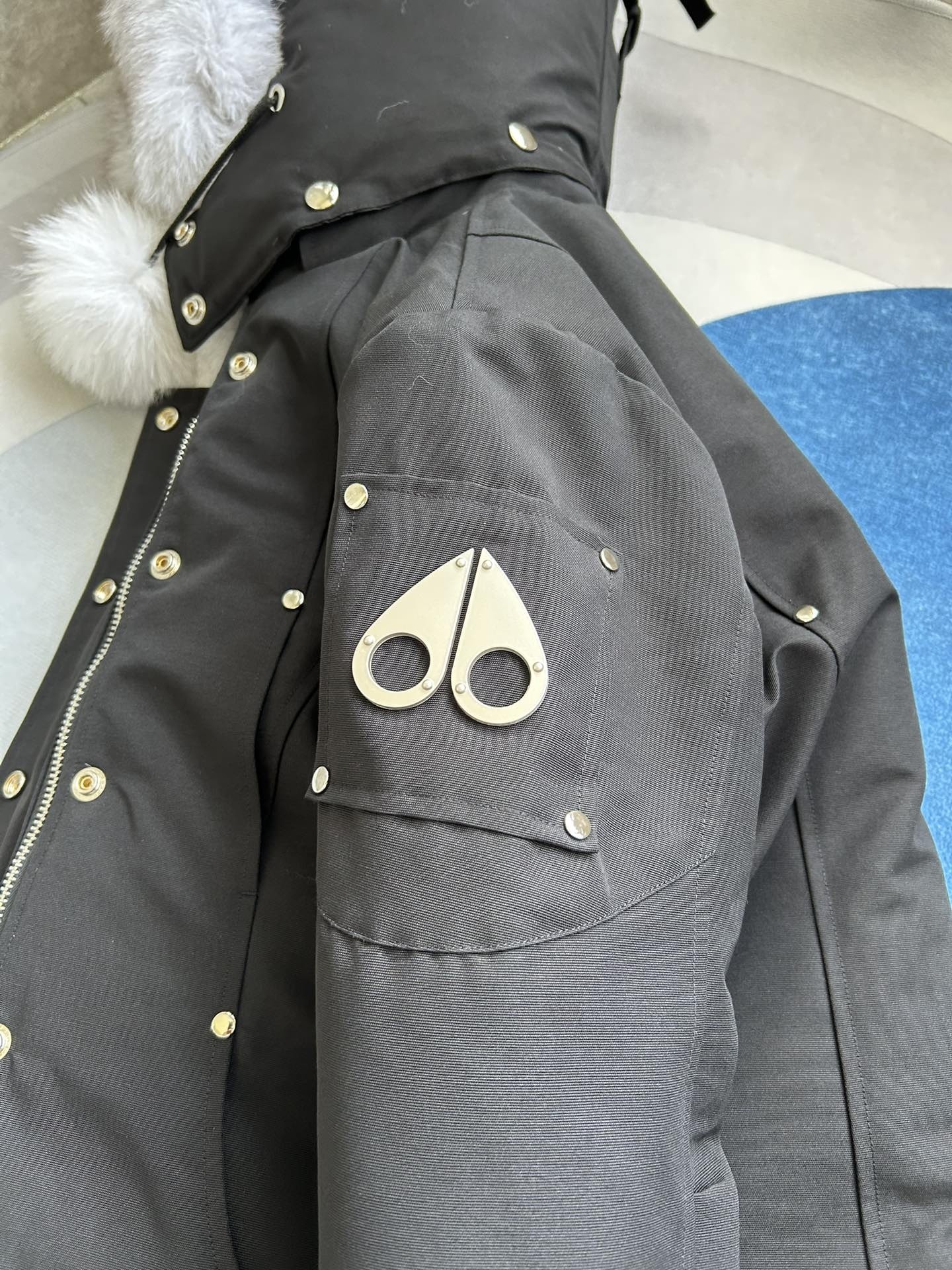 【MOOSE KNUCKLES 公式旗艦店】レディース ロングダウンジャケット ご好評に付き再入荷！