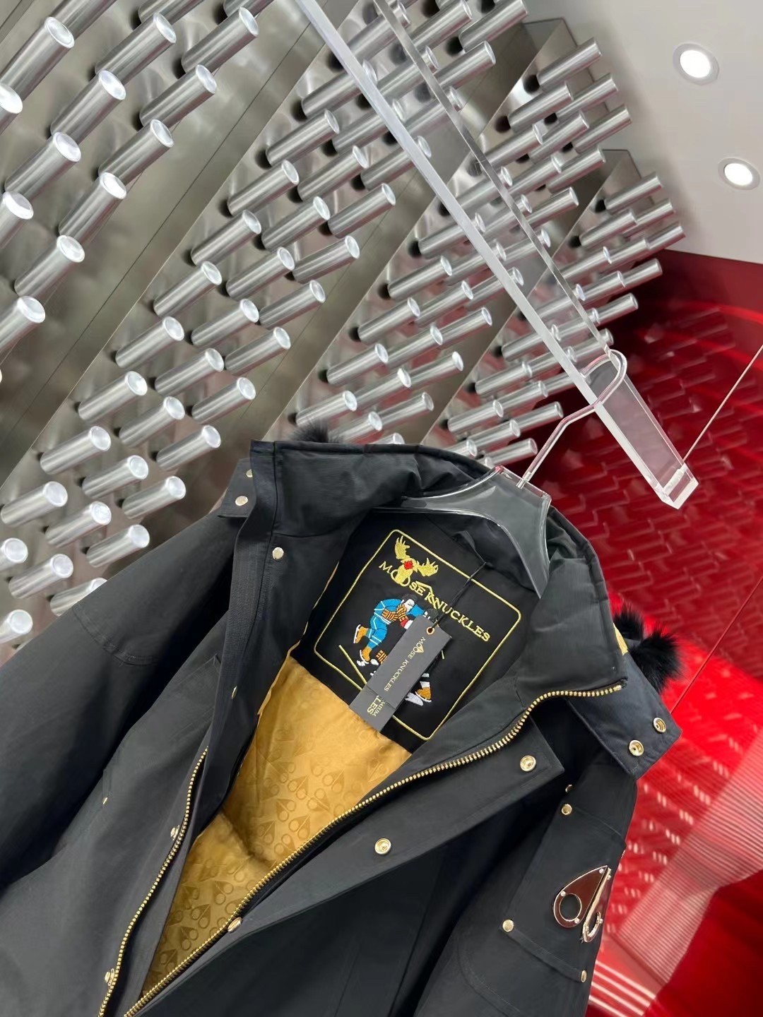 【MOOSE KNUCKLES 公式旗艦店】ダウンジャケット ご好評に付き再入荷！