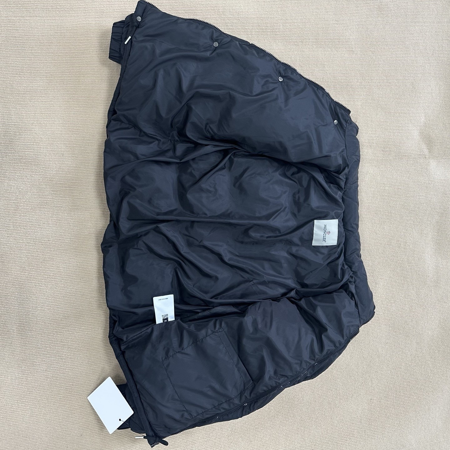 【Moncler公式旗艦店】新作数量限定販売 モンクレール ダウンジャケット