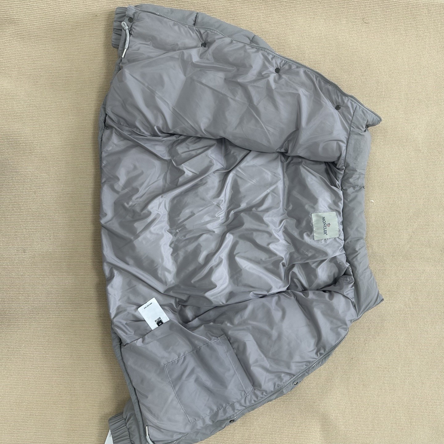 【Moncler公式旗艦店】新作数量限定販売 モンクレール ダウンジャケット