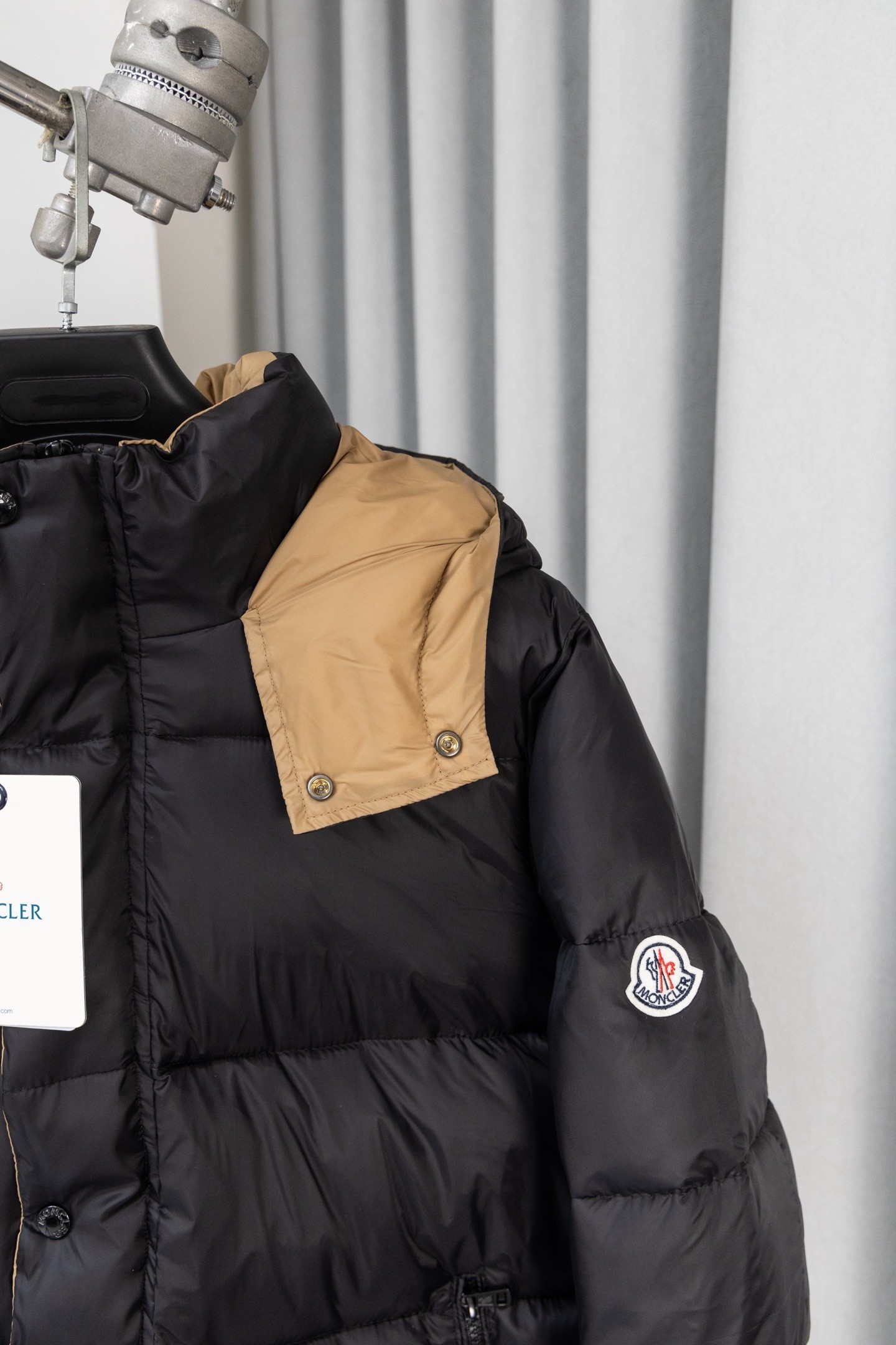 【MONCLER公式 旗艦店】モンクレール ダウンジャケット、ご好評に付き再入荷！
