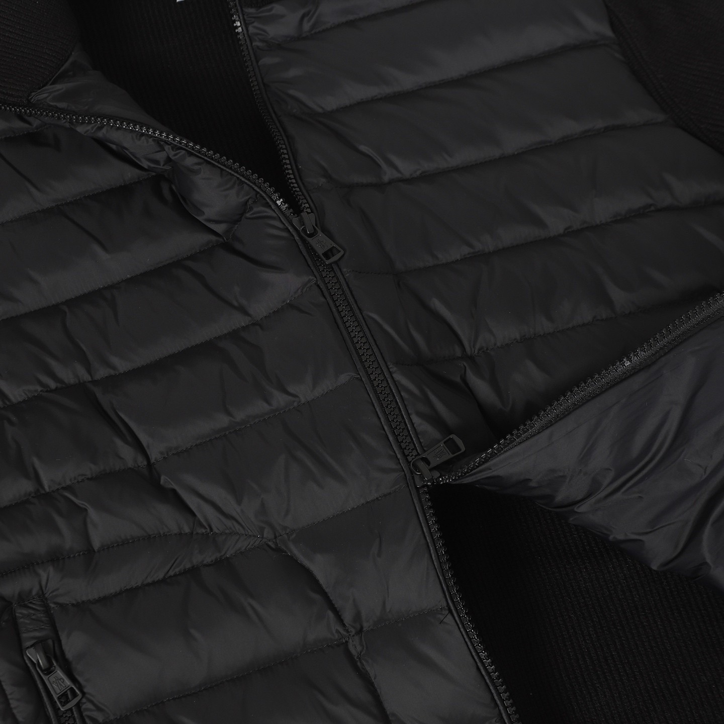 【MONCLER公式 旗艦店】モンクレール ダウンジャケット、ご好評に付き再入荷！