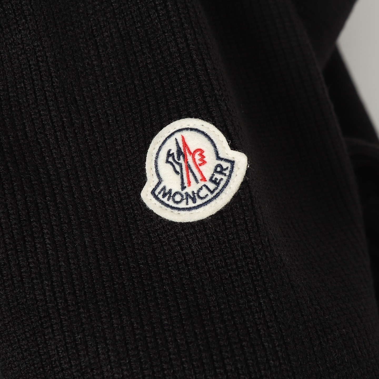 【MONCLER公式 旗艦店】モンクレール ダウンジャケット、ご好評に付き再入荷！