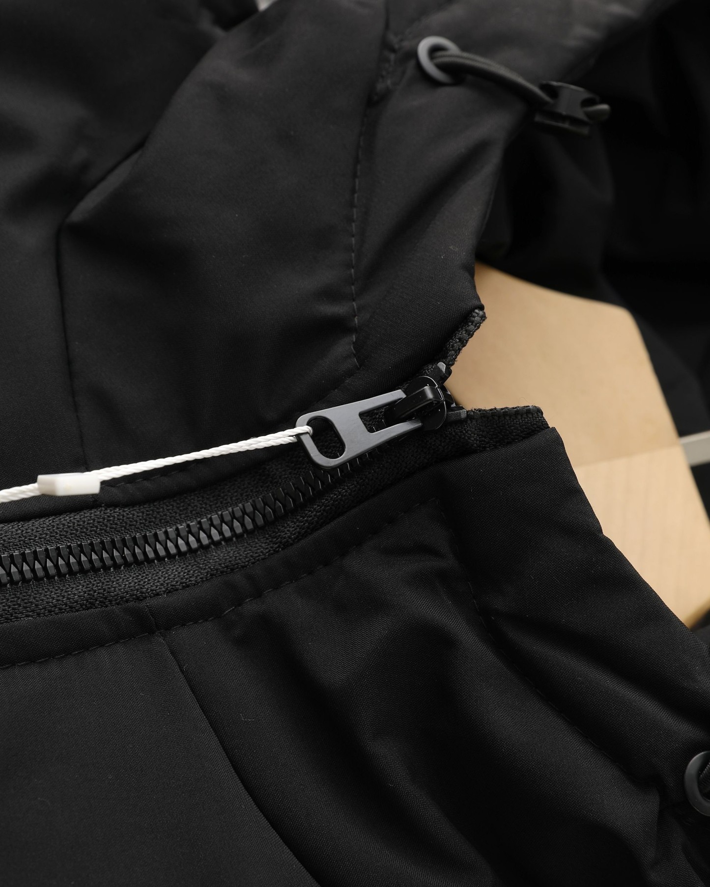 【LOUIS VUITTON旗艦店】ルイヴィトン ダウンジャケット ご好評に付き再入荷！