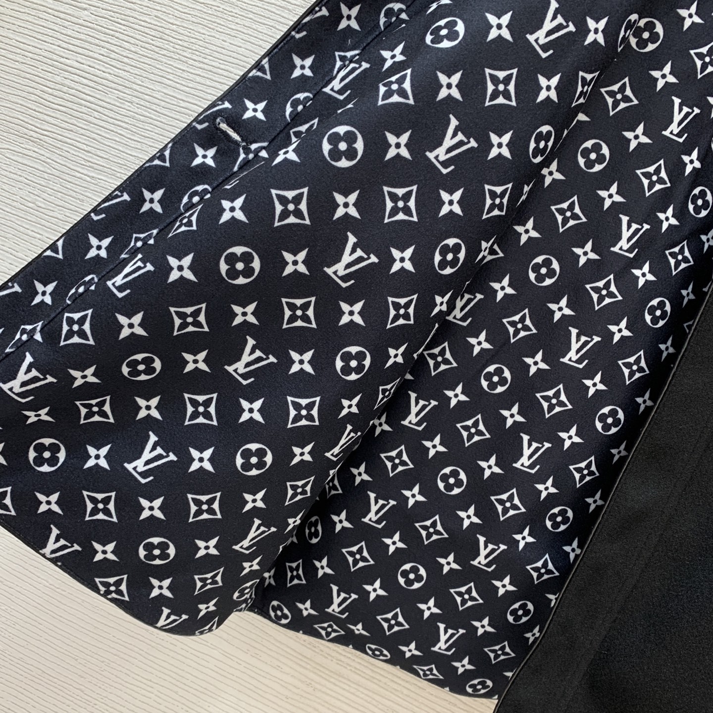 【LOUIS VUITTON旗艦店】ルイヴィトン ロングコート ご好評に付き再入荷！