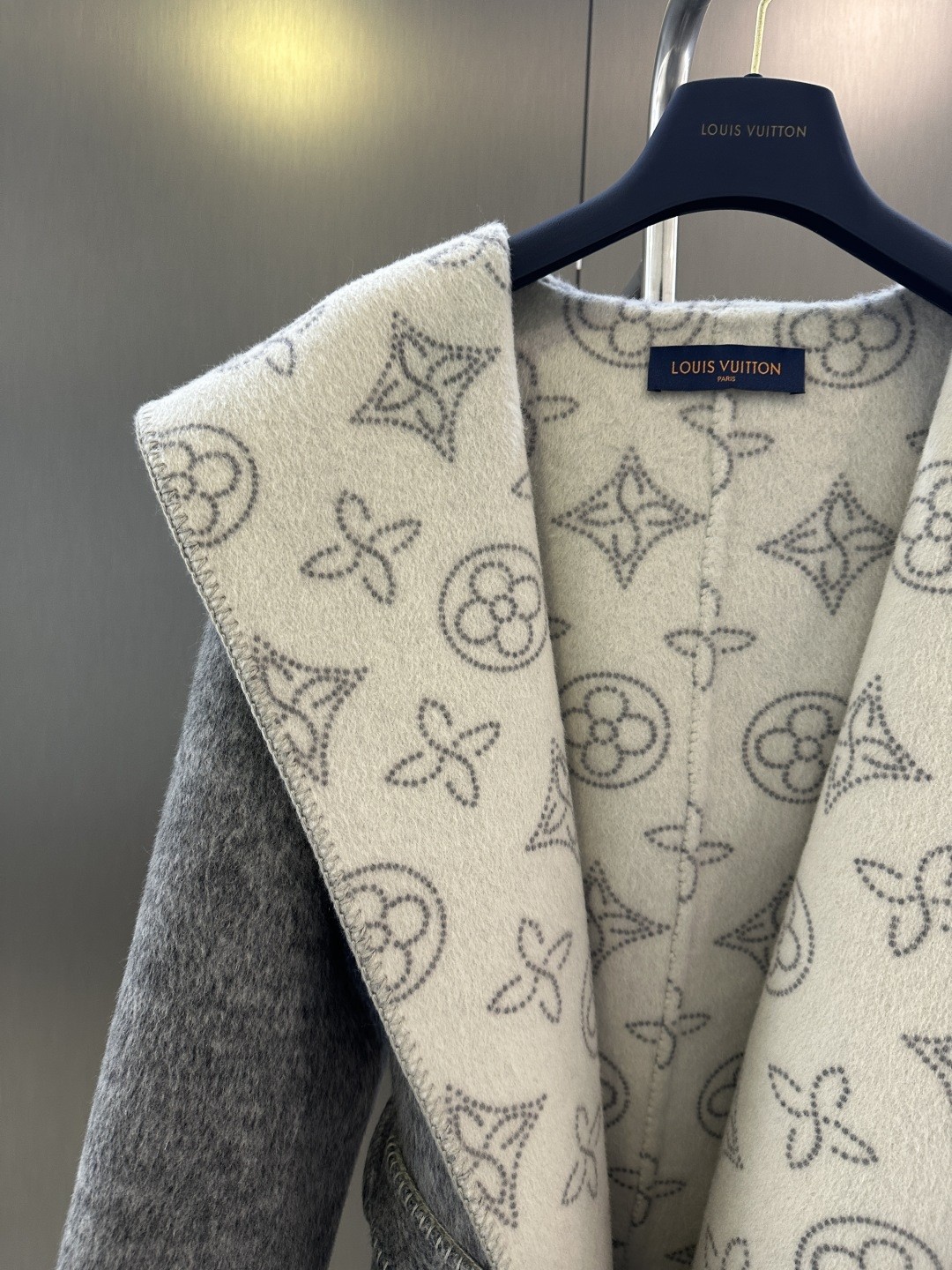 【LOUIS VUITTON旗艦店】ルイヴィトン オーバーコート ご好評に付き再入荷！