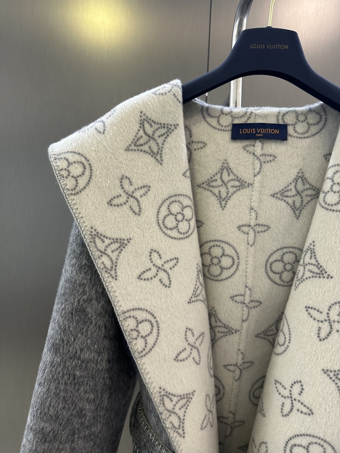 【LOUIS VUITTON旗艦店】ルイヴィトン オーバーコート ご好評に付き再入荷！