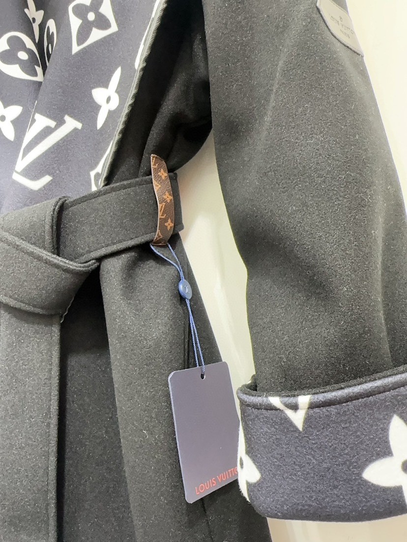 【LOUIS VUITTON旗艦店】ルイヴィトン オーバーコート ご好評に付き再入荷！