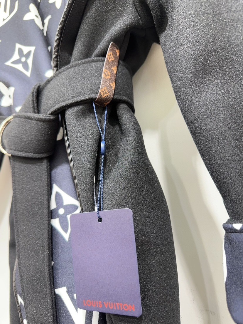 【LOUIS VUITTON旗艦店】ルイヴィトン オーバーコート ご好評に付き再入荷！