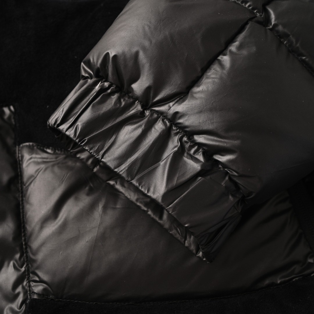 【MONCLER公式 旗艦店】モンクレール ダウンジャケット、ご好評に付き再入荷！