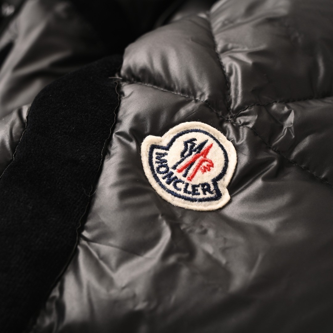 【MONCLER公式 旗艦店】モンクレール ダウンジャケット、ご好評に付き再入荷！