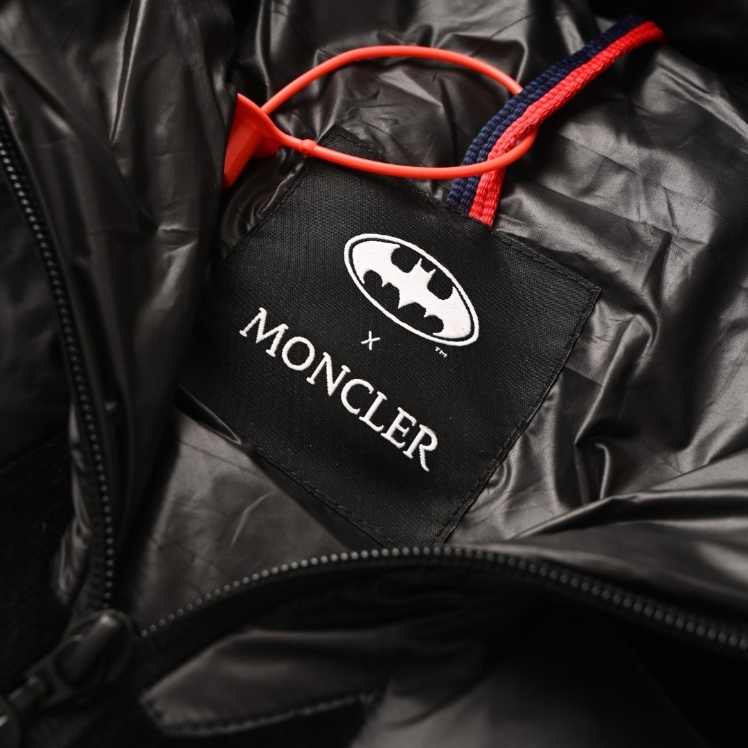 【MONCLER公式 旗艦店】モンクレール ダウンジャケット、ご好評に付き再入荷！