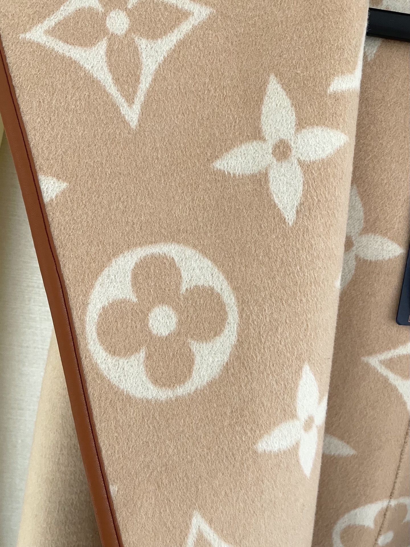 【LOUIS VUITTON旗艦店】ルイヴィトン オーバーコート ご好評に付き再入荷！