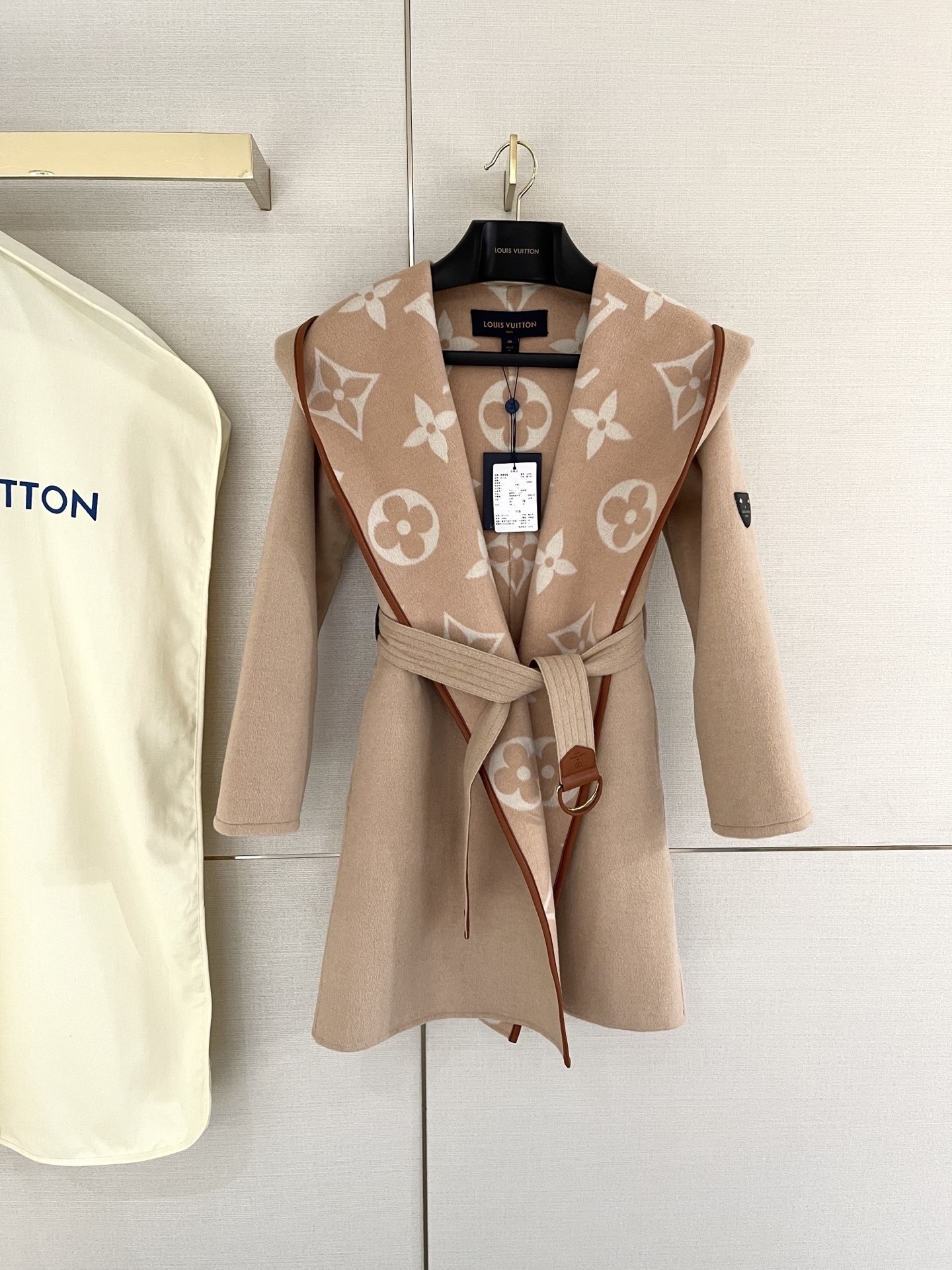 【LOUIS VUITTON旗艦店】ルイヴィトン オーバーコート ご好評に付き再入荷！