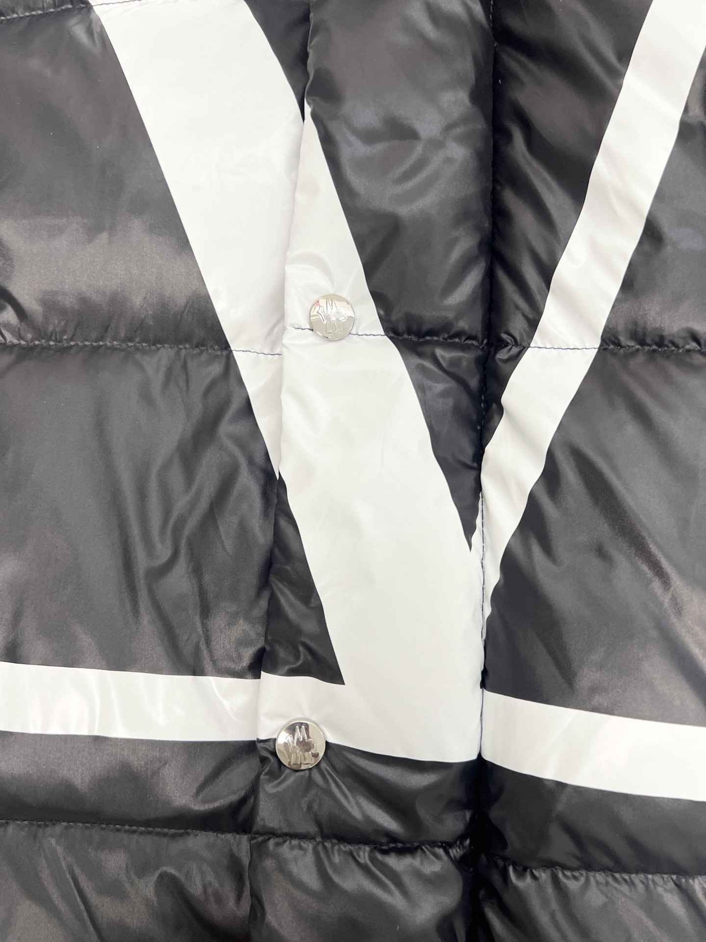 【MONCLER公式 旗艦店】モンクレール ダウンジャケット、ご好評に付き再入荷！