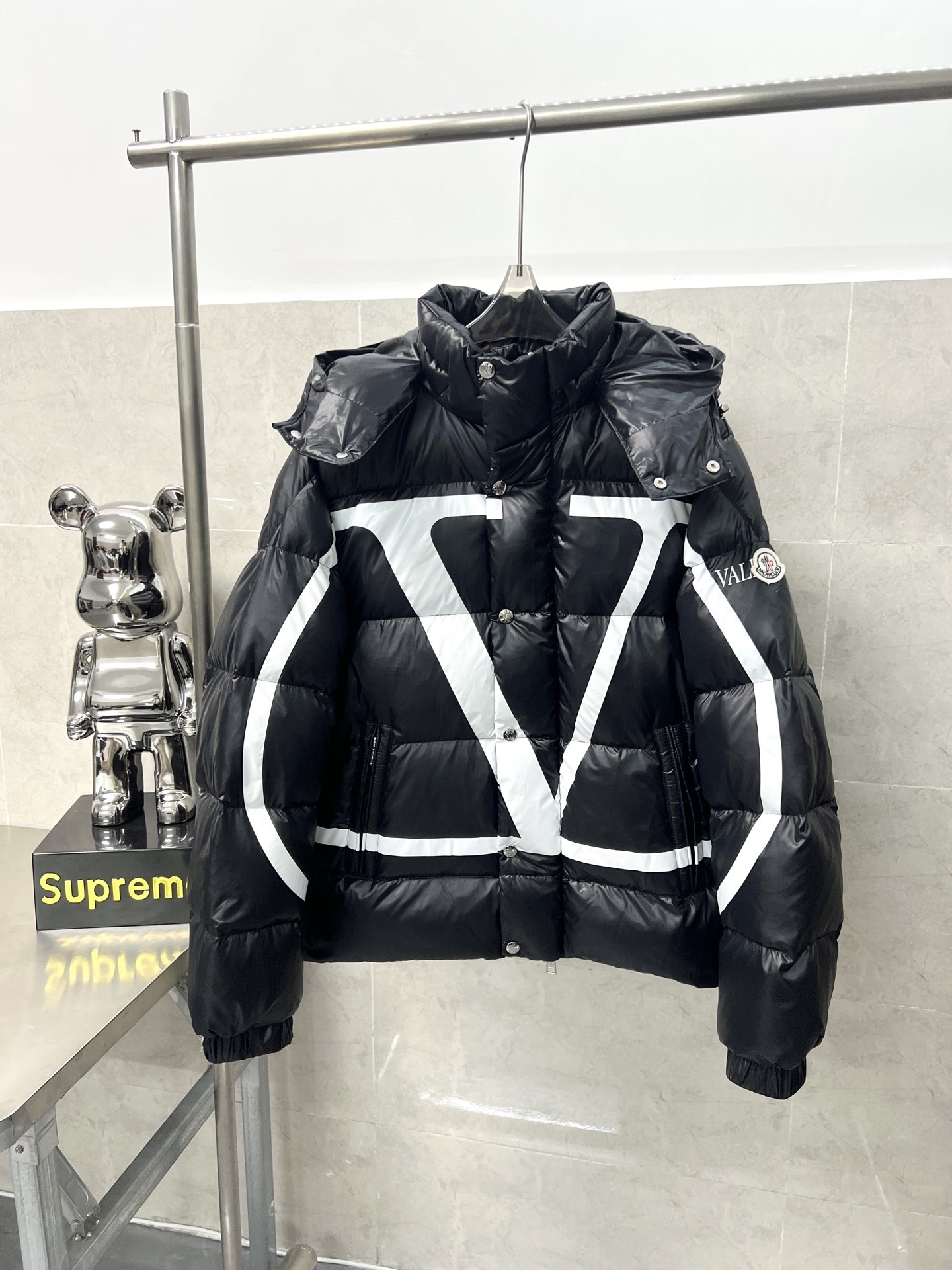 【MONCLER公式 旗艦店】モンクレール ダウンジャケット、ご好評に付き再入荷！