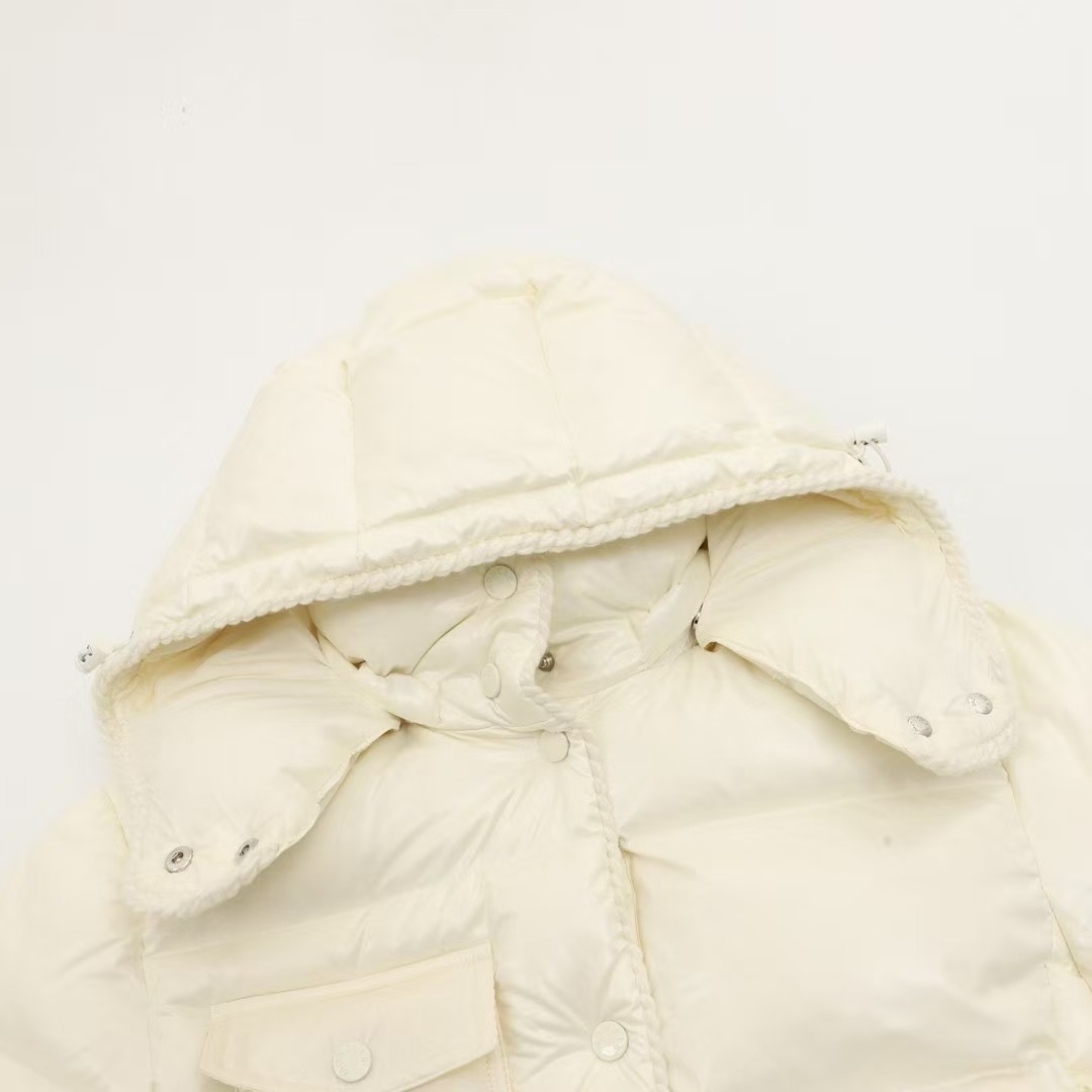 【MONCLER公式 旗艦店】モンクレール ダウンジャケット、ご好評に付き再入荷！