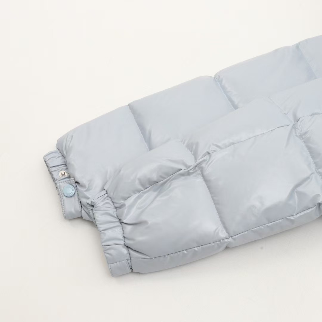 【MONCLER公式 旗艦店】モンクレール ダウンジャケット、ご好評に付き再入荷！