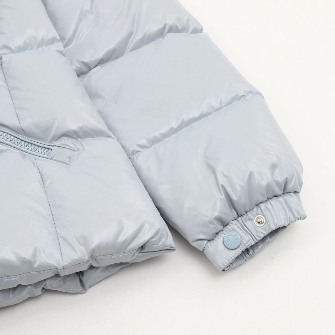 【MONCLER公式 旗艦店】モンクレール ダウンジャケット、ご好評に付き再入荷！