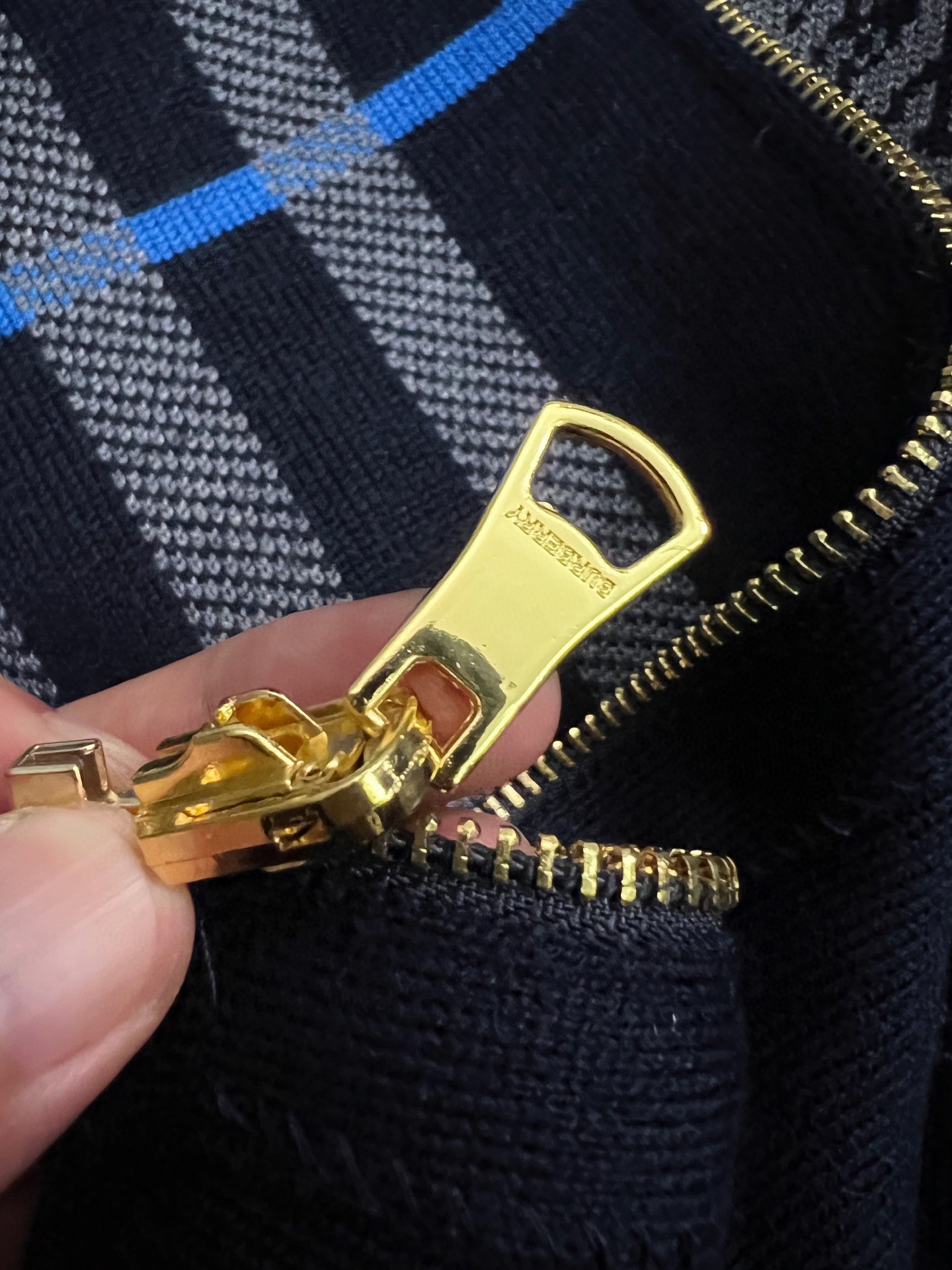 【BURBERRY旗艦店】バーバリー セーター ご好評に付き再入荷！