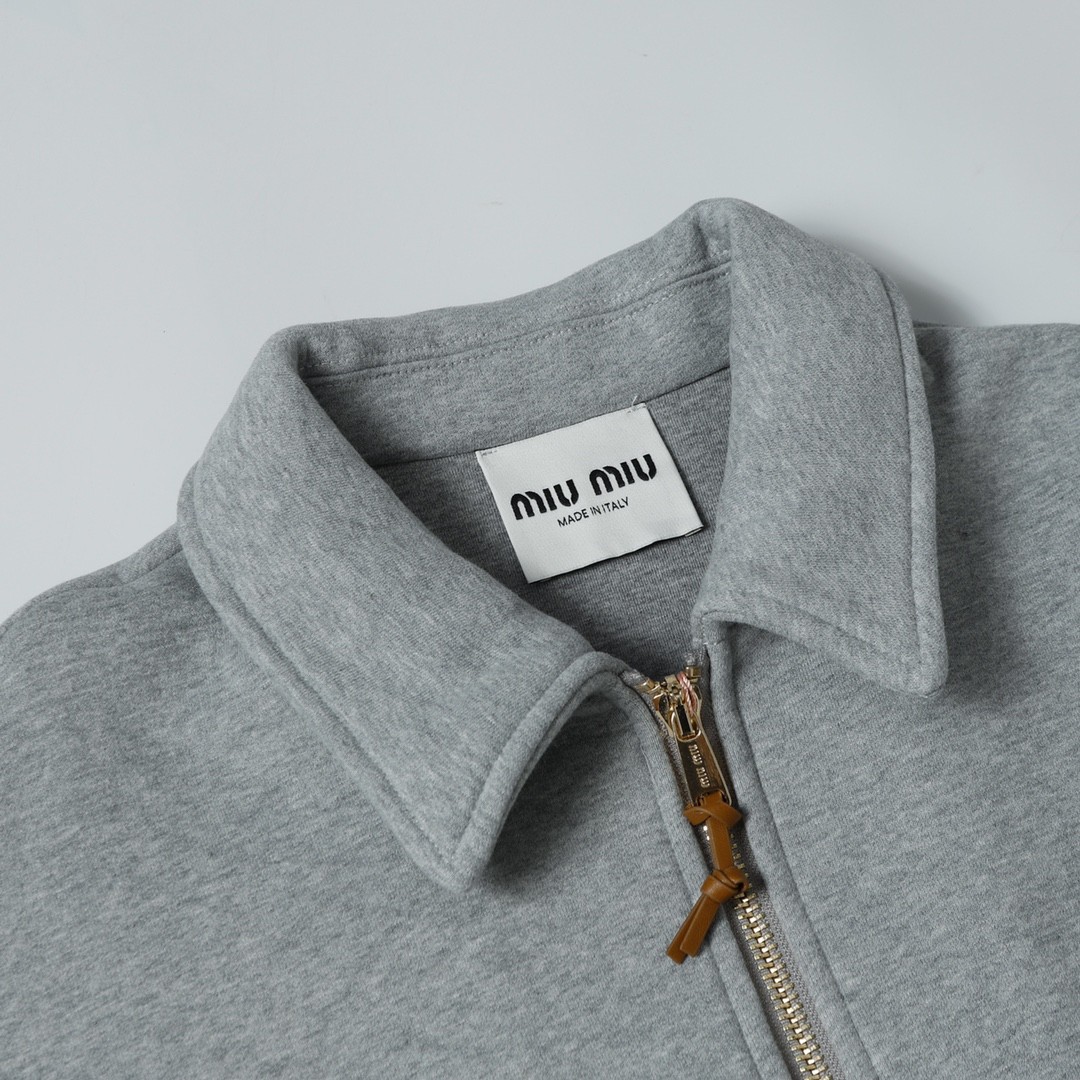 【MIU MIU旗艦店】 ジャケット ご好評に付き再入荷！