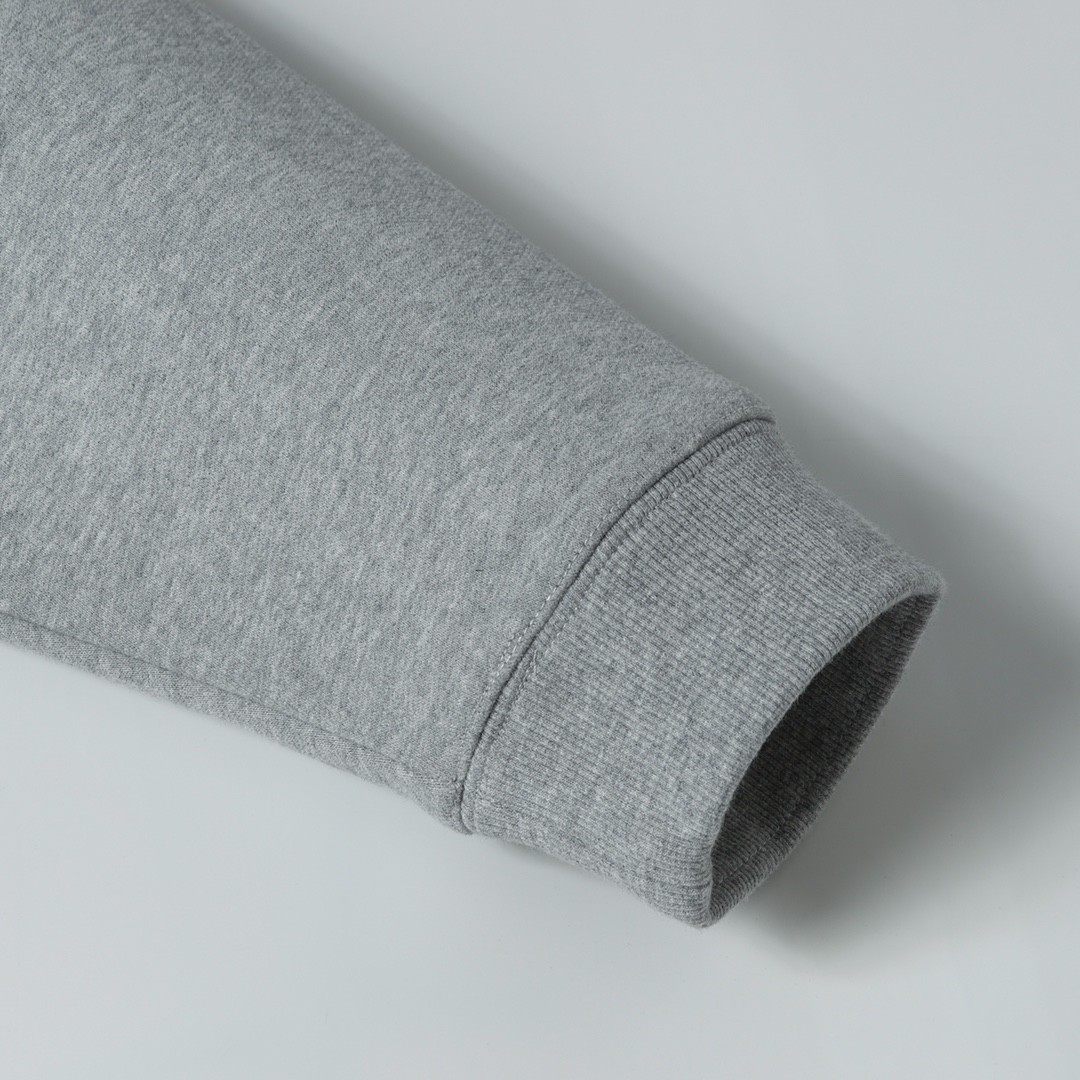 【MIU MIU旗艦店】 ジャケット ご好評に付き再入荷！