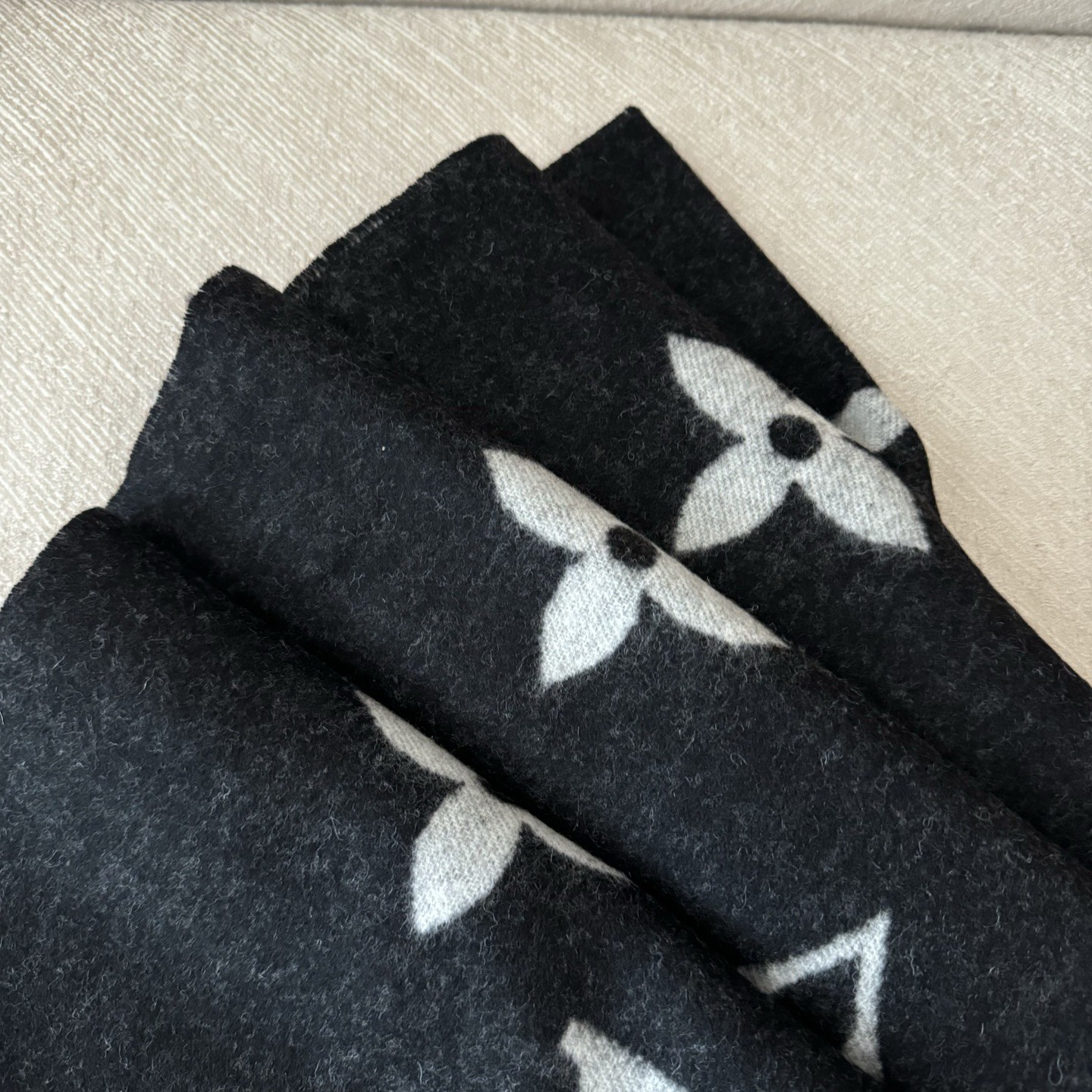 【LOUIS VUITTON公式旗艦店】ルイヴィトン スカーフ 限定発売 送料無料