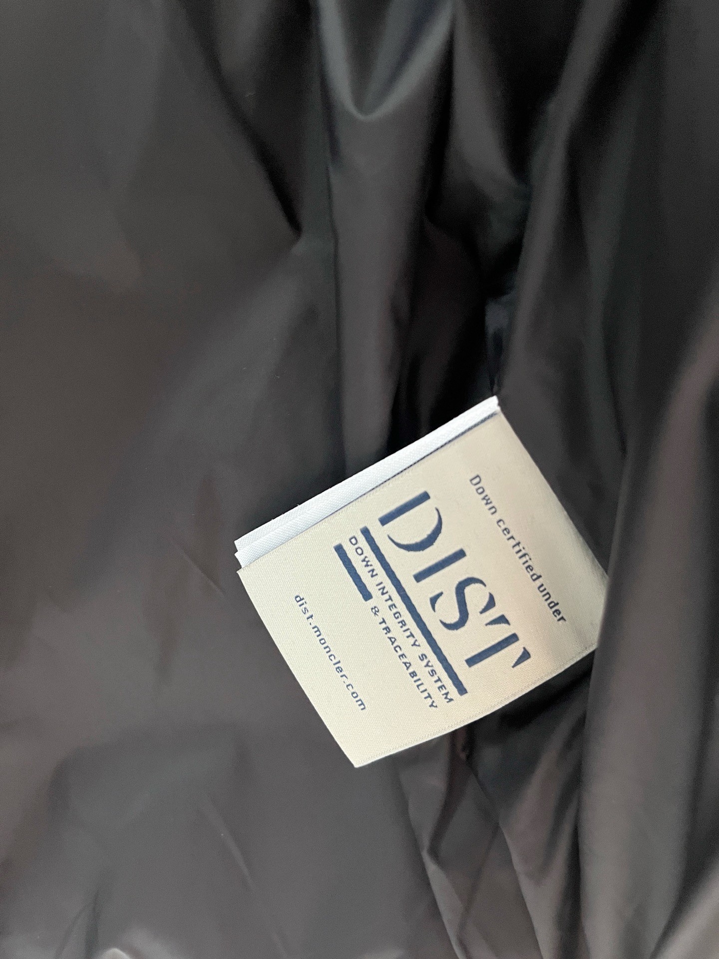 【MONCLER公式 旗艦店】モンクレール ダウンジャケット、ご好評に付き再入荷！